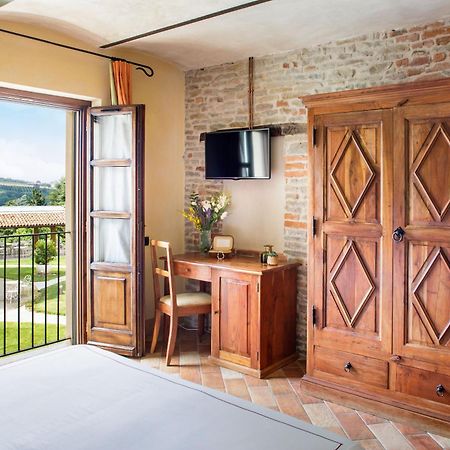 Отель Relais Montemarino Borgomale Экстерьер фото