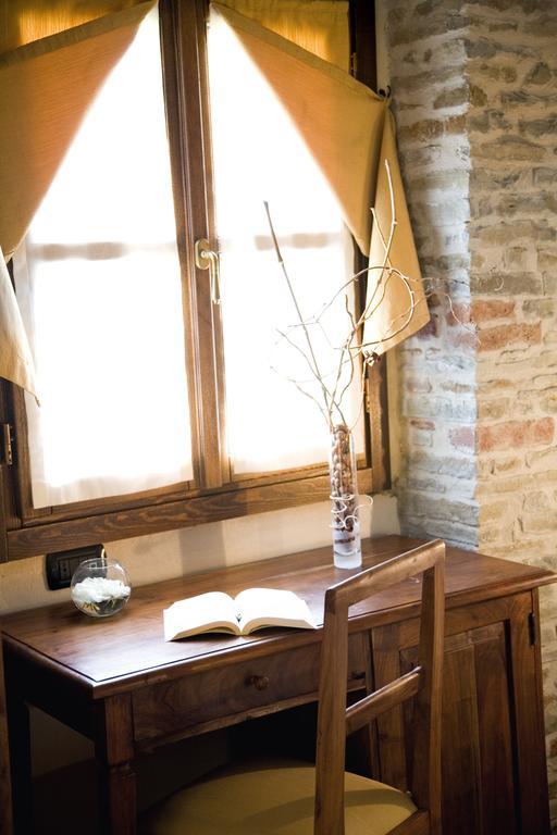 Отель Relais Montemarino Borgomale Экстерьер фото