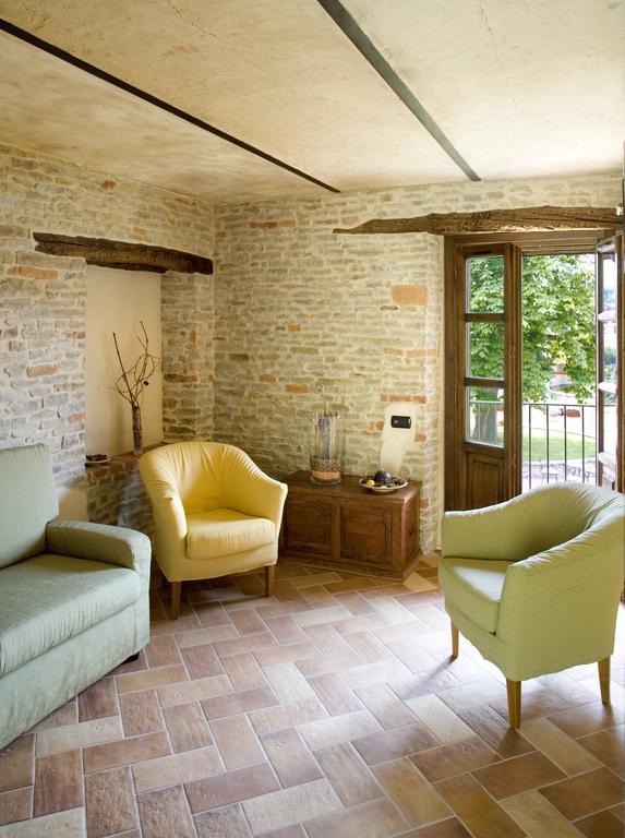 Отель Relais Montemarino Borgomale Экстерьер фото