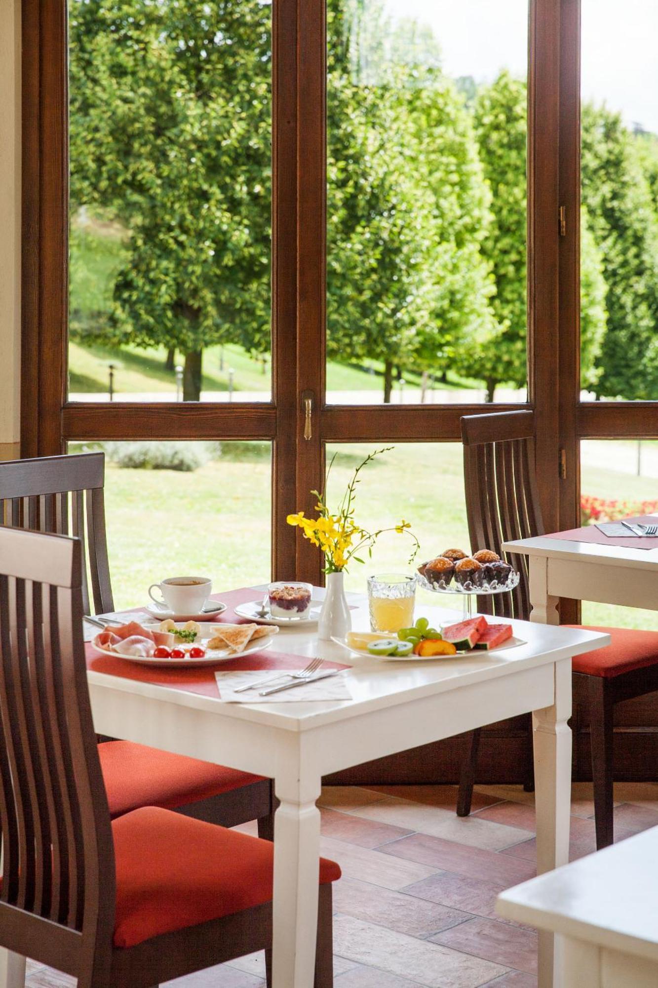 Отель Relais Montemarino Borgomale Экстерьер фото