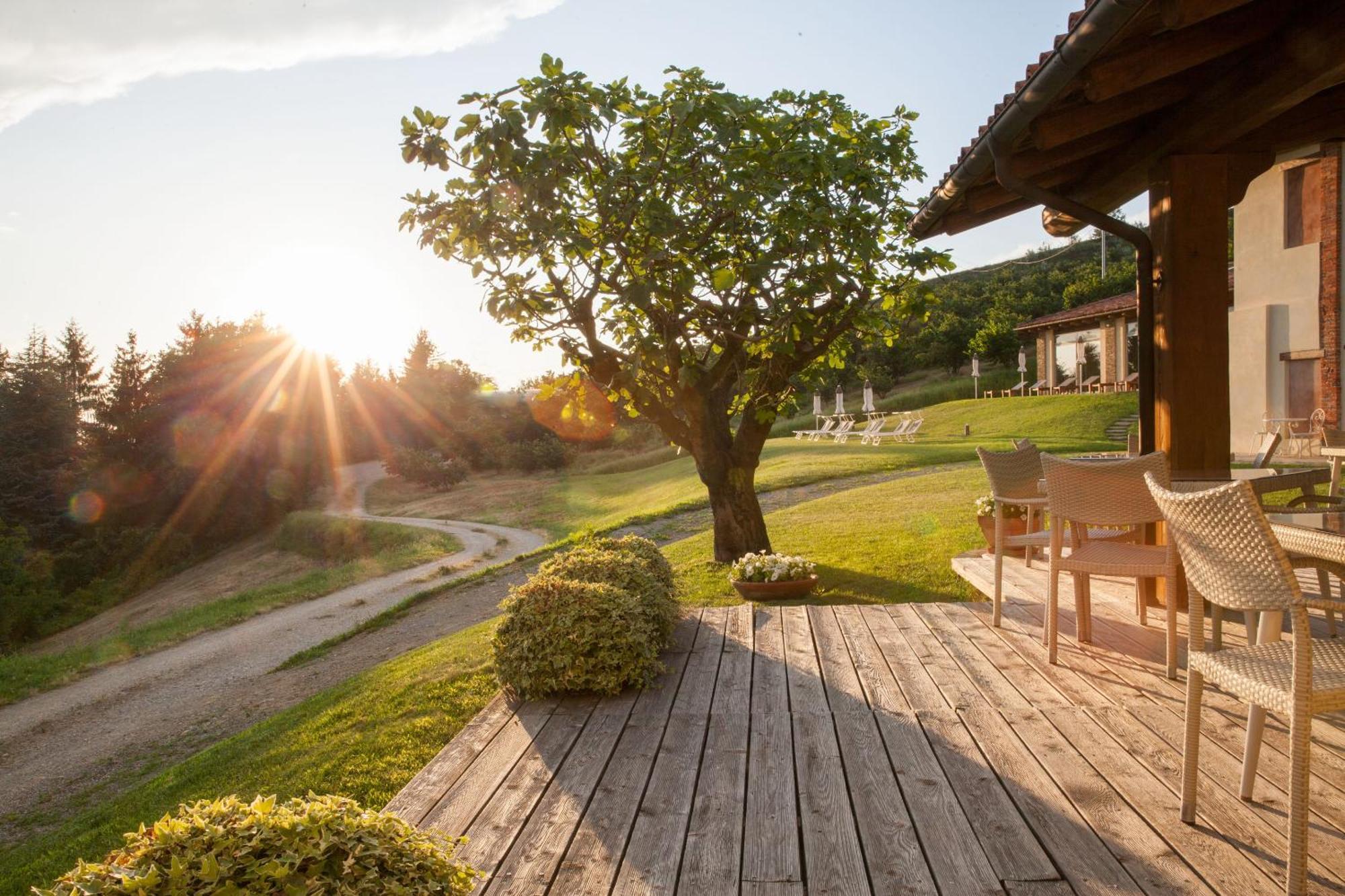 Отель Relais Montemarino Borgomale Экстерьер фото