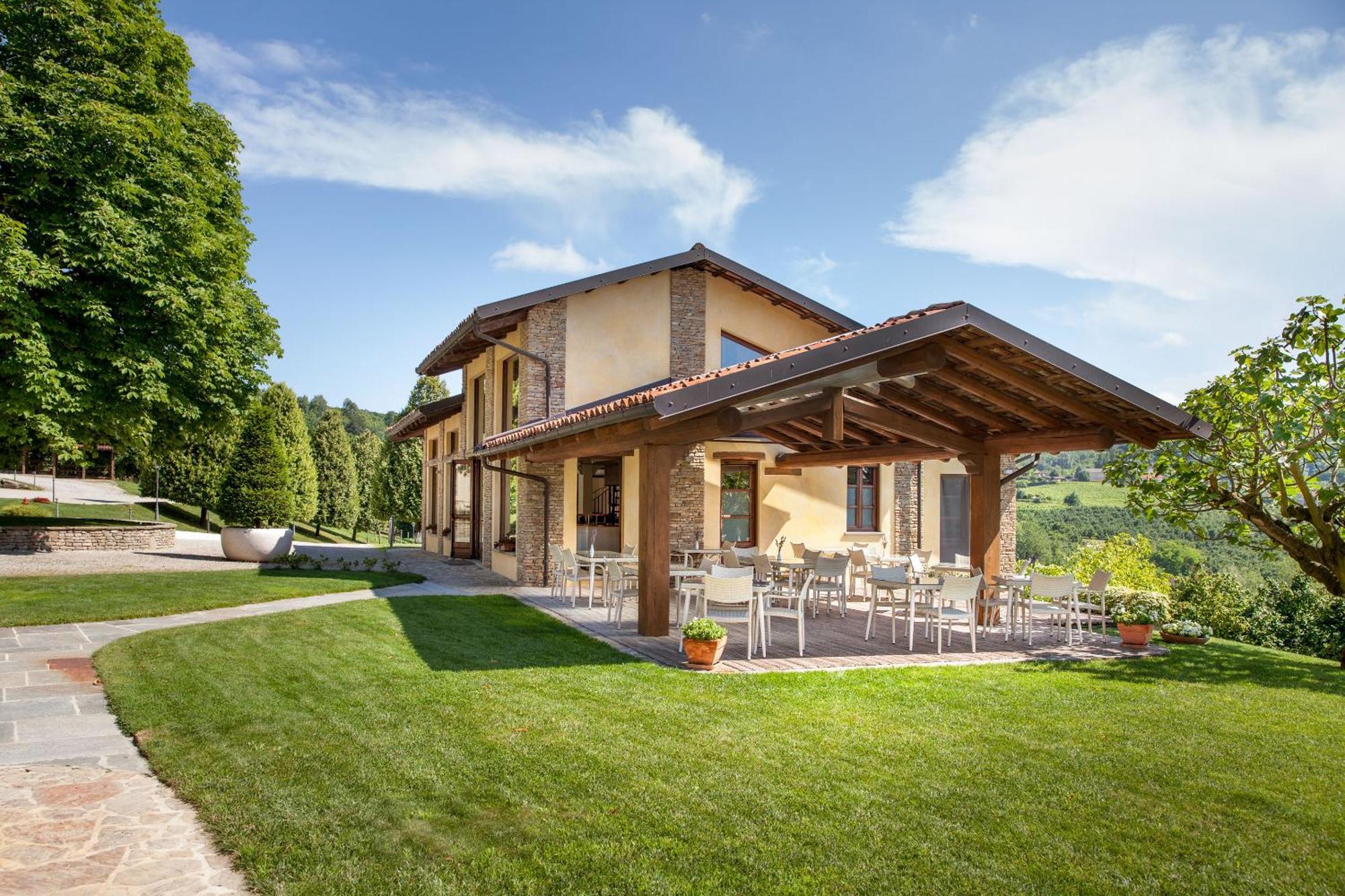 Отель Relais Montemarino Borgomale Экстерьер фото