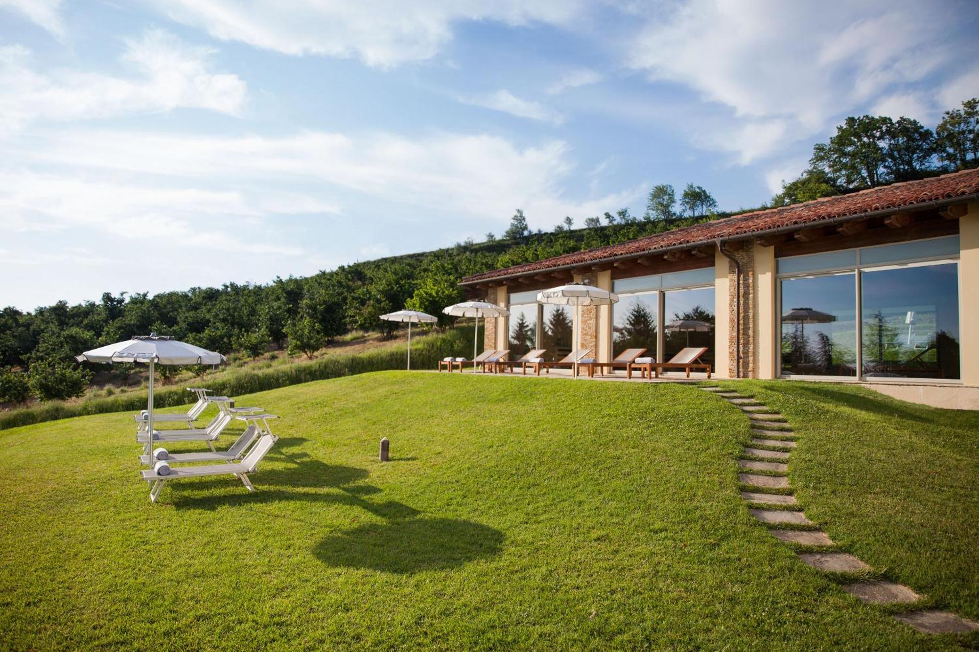 Отель Relais Montemarino Borgomale Экстерьер фото