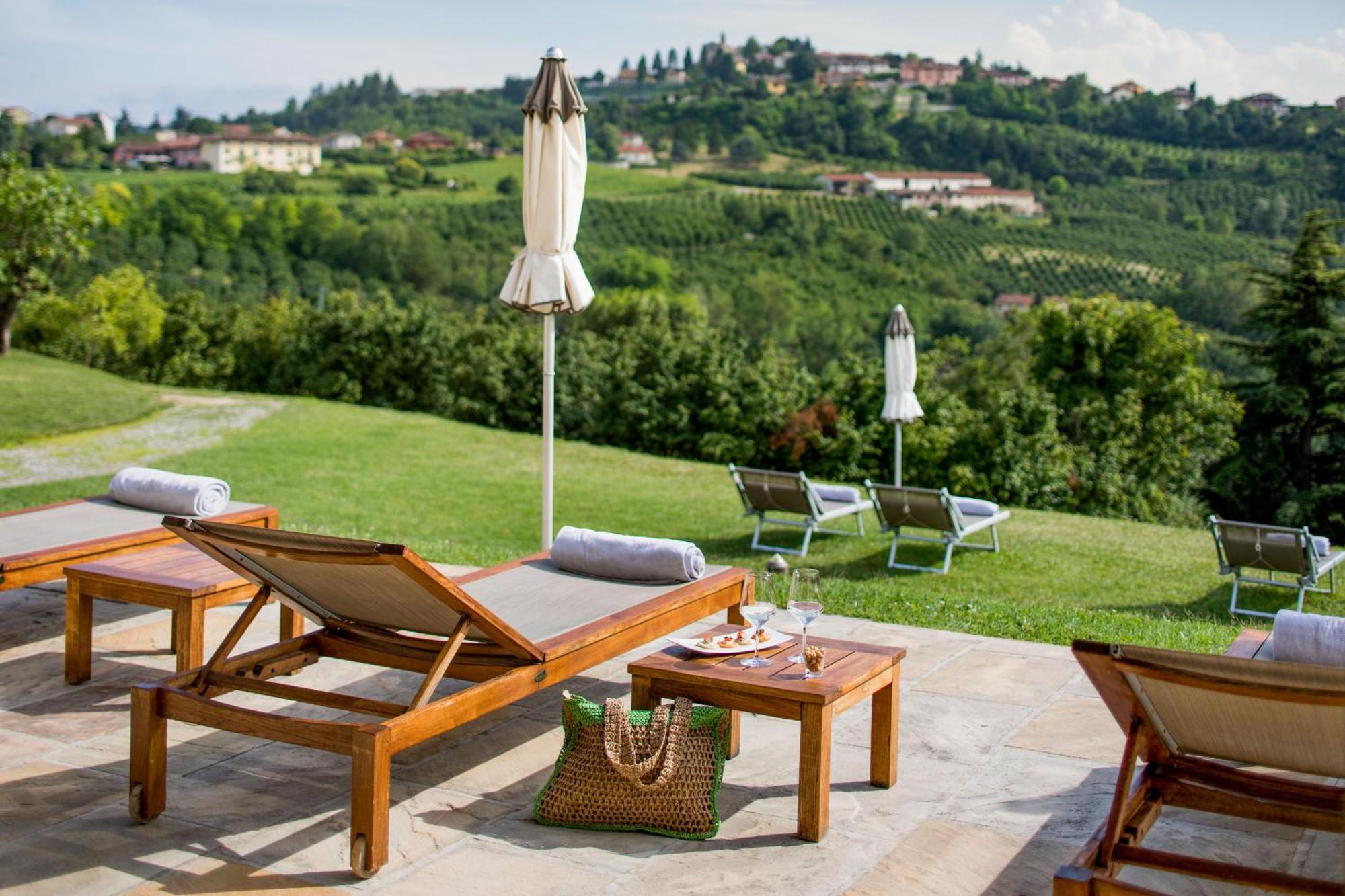 Отель Relais Montemarino Borgomale Экстерьер фото