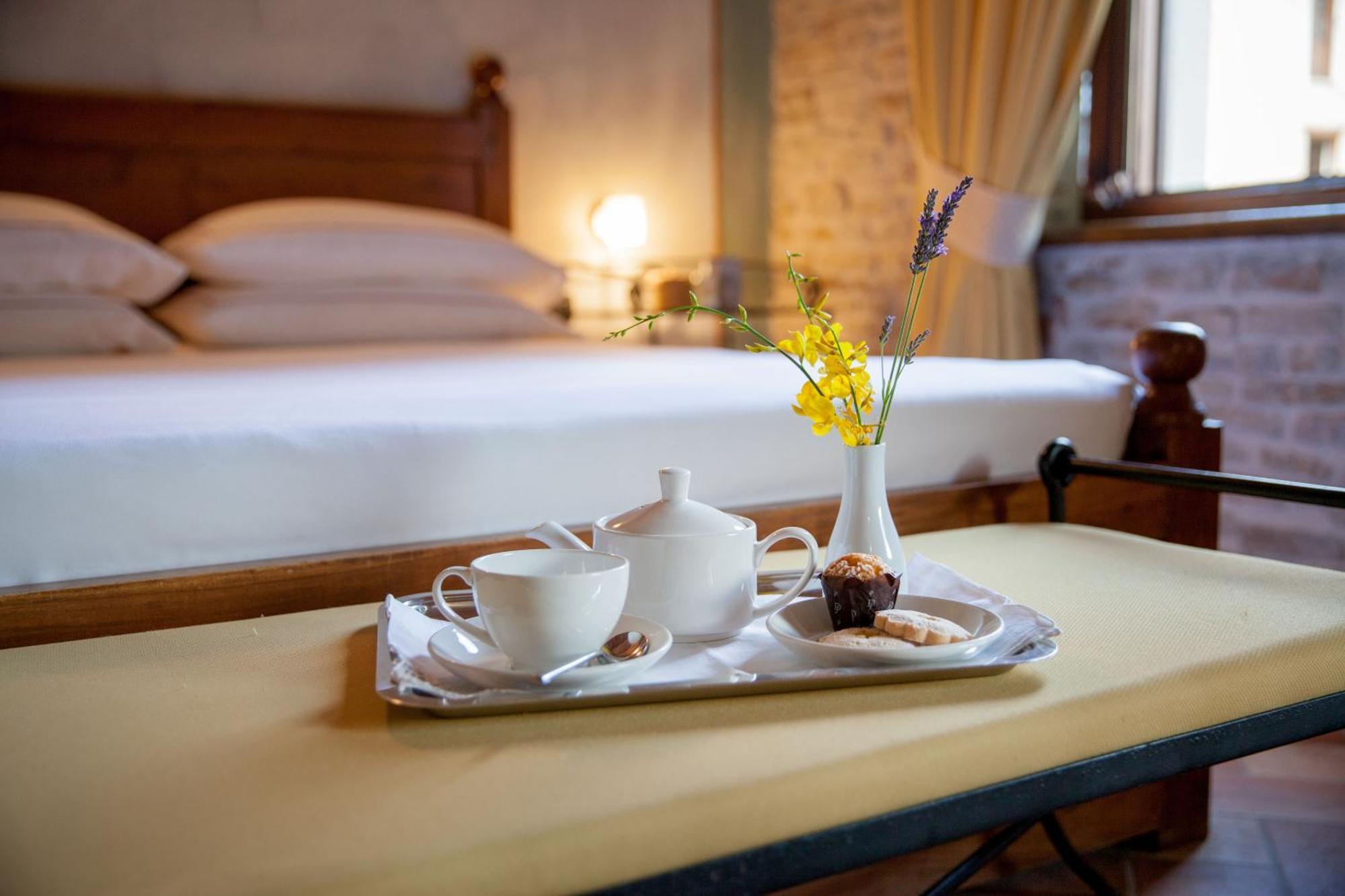 Отель Relais Montemarino Borgomale Экстерьер фото
