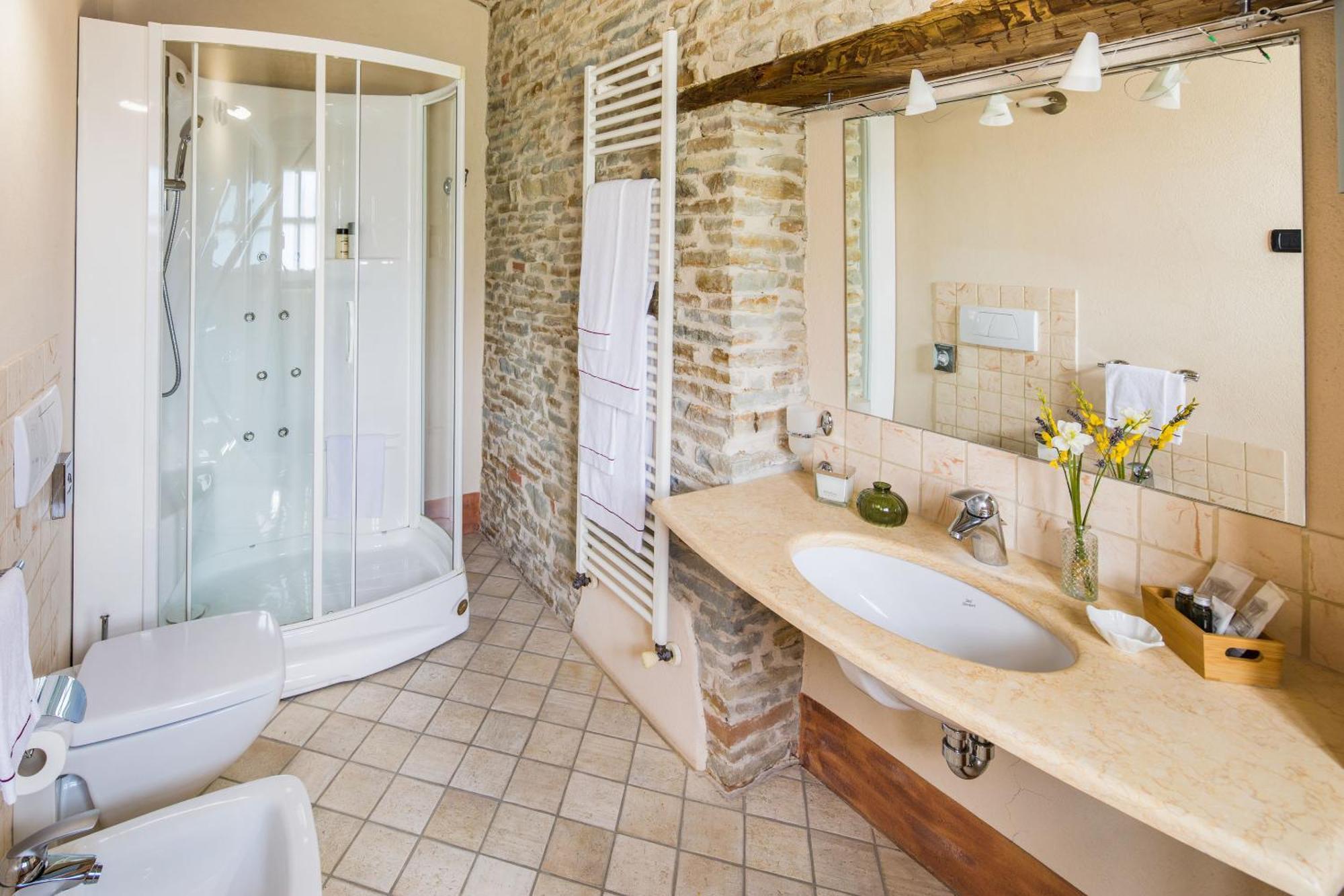 Отель Relais Montemarino Borgomale Экстерьер фото