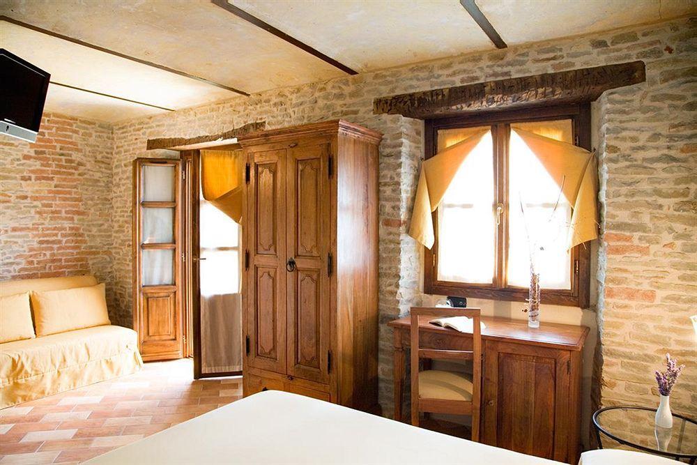 Отель Relais Montemarino Borgomale Экстерьер фото