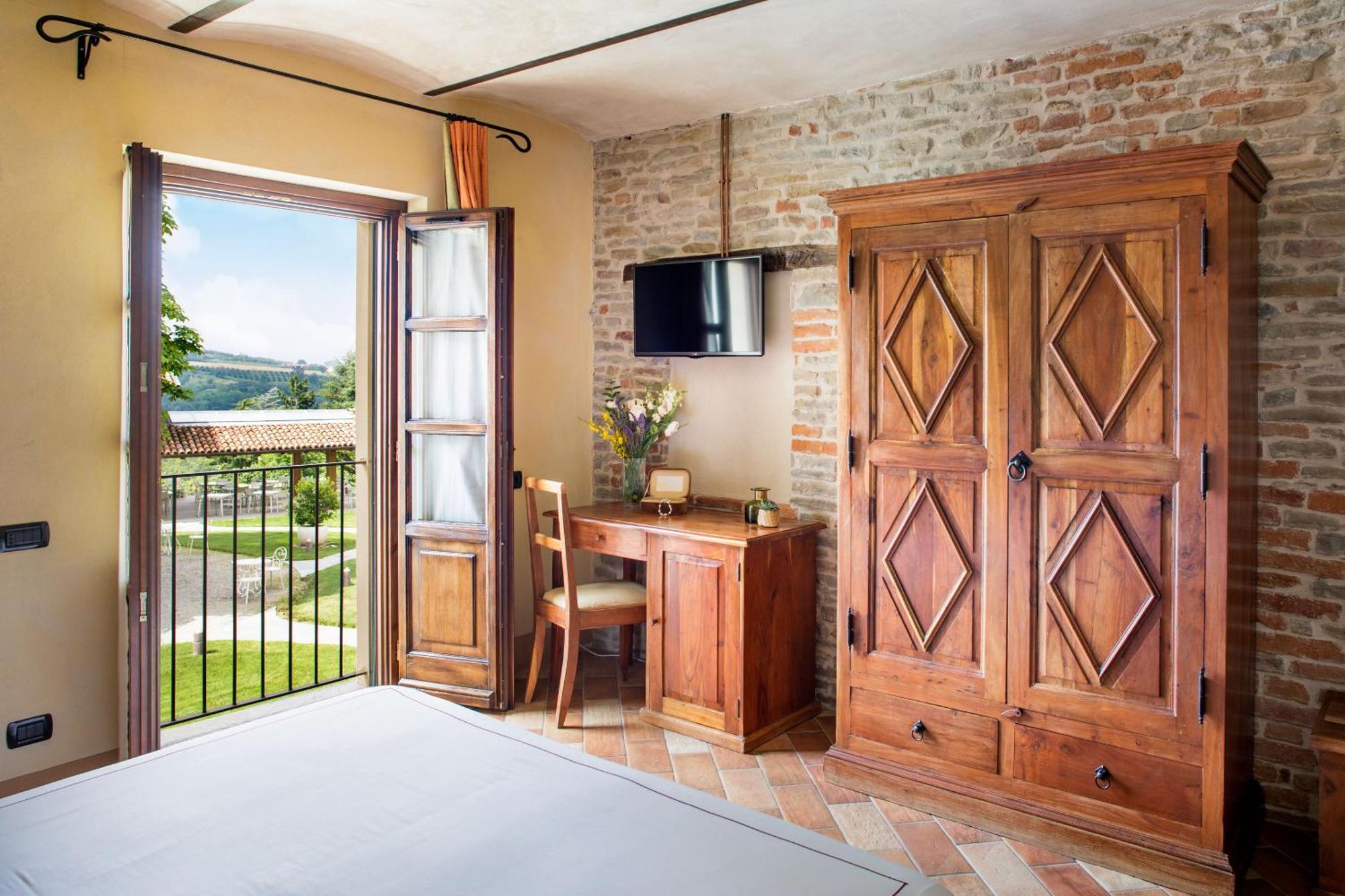 Отель Relais Montemarino Borgomale Экстерьер фото