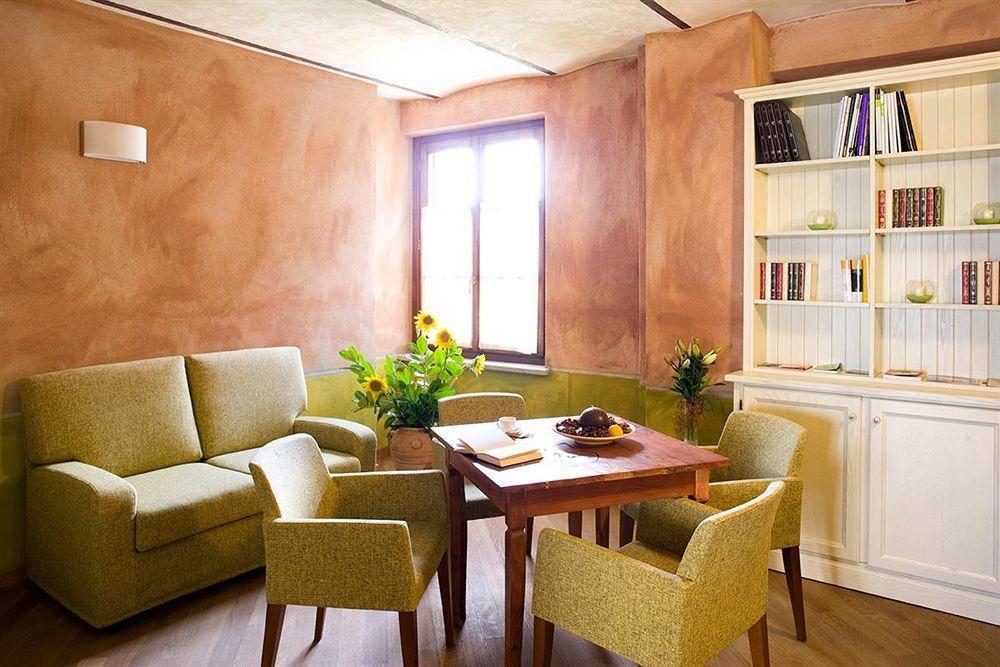 Отель Relais Montemarino Borgomale Экстерьер фото